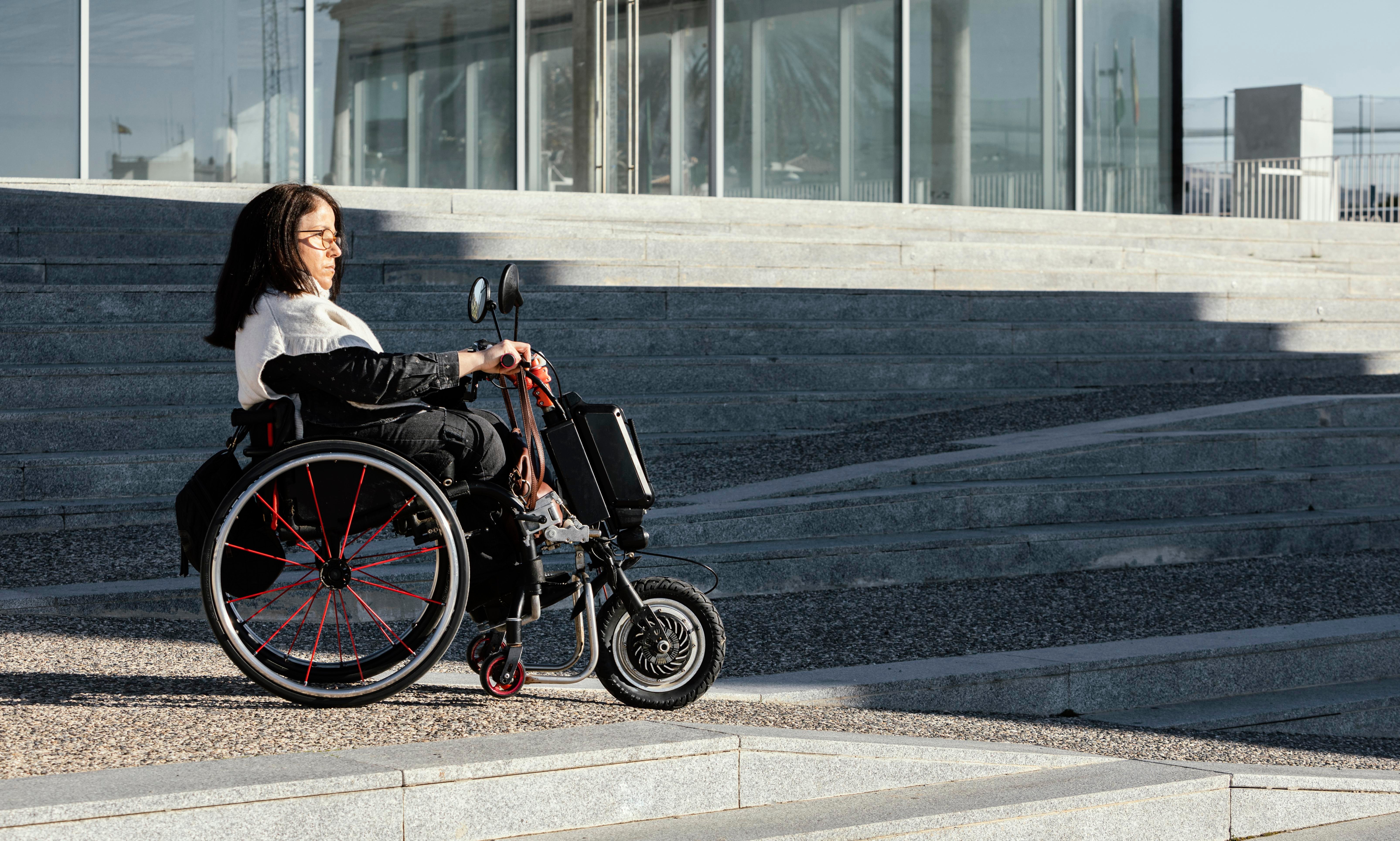 https://www.spinalcord.com/hs-fs/hubfs/sci-spinal-cord-injury-wheelchair-motorized.jpg?width=6422&height=3857&name=sci-spinal-cord-injury-wheelchair-motorized.jpg